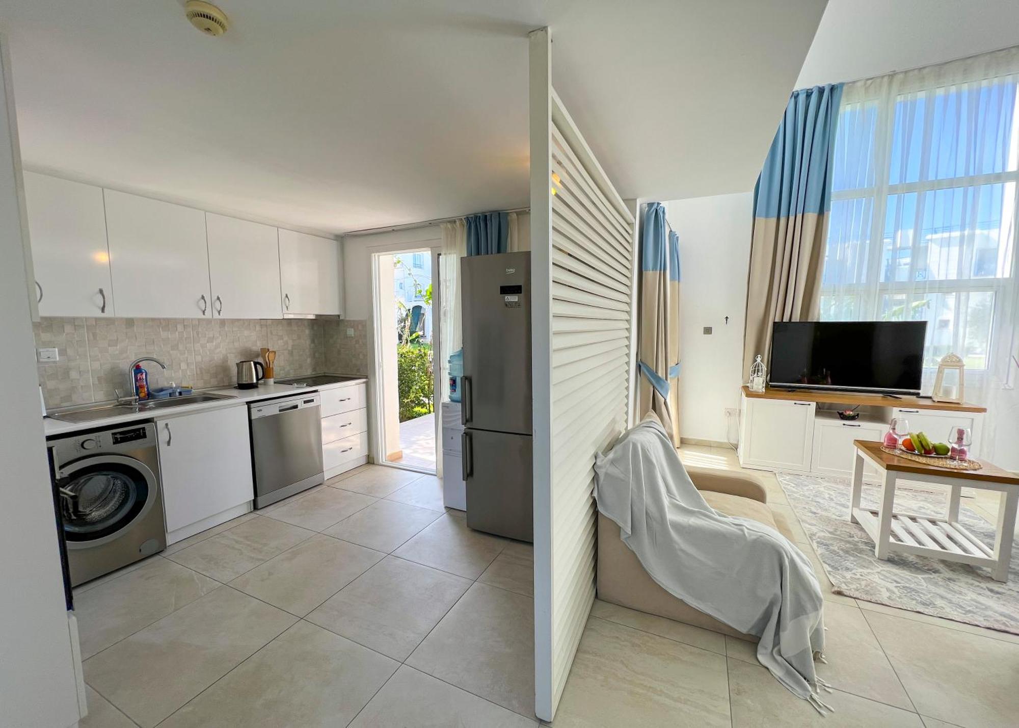 Garden Loft Apt With Pool In Alsancak Kyrenia Кирения Экстерьер фото