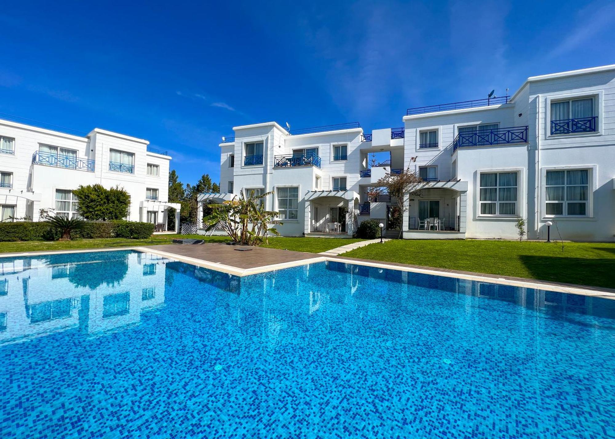 Garden Loft Apt With Pool In Alsancak Kyrenia Кирения Экстерьер фото